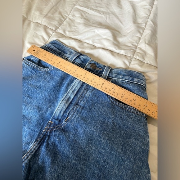 Levi’s high waisted mom shorts size 24 medium wash - Picture 11 of 12